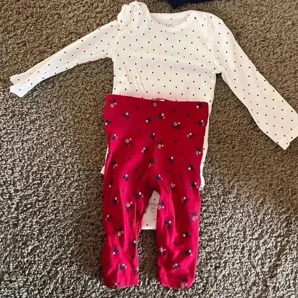 Carters Baby Girl's 3-Piece Set - Size: 9m
